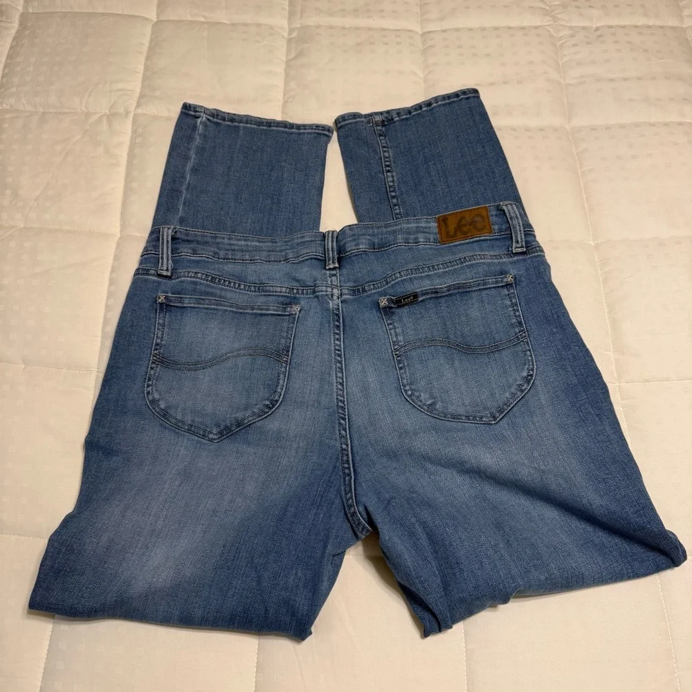 Lee Women's Classic Blue‎ Straight Leg Jeans
